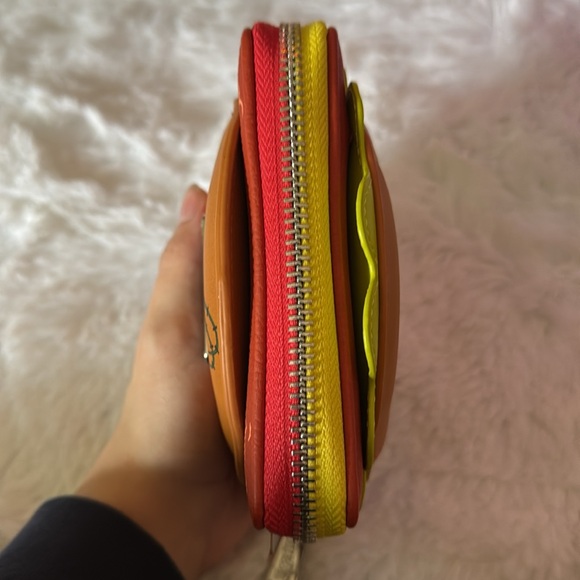 NWOT SpongeBob Loungefly wallet - Picture 3 of 4